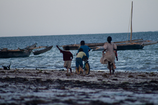 bambini-sulla-spiaggia-1-of-1.jpg